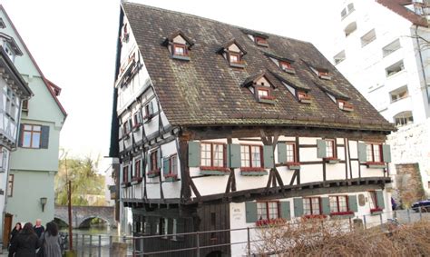 The north wall of the house stood on steady gravel. Hotel Schiefes Haus | Ulm | Unterkunft / Hotel | Hotel ...
