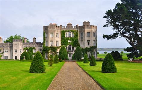 A Tour Of Irelands Romantic Glin Castle The Glam Pad