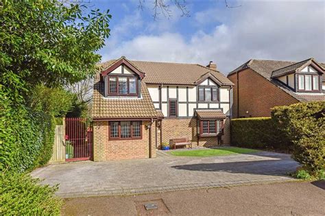 Southwood Gardens 4 Bed Detached House £550000