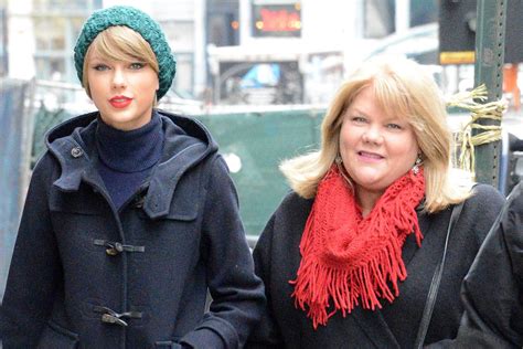 Taylor Swifts Mom Says She Wanted To Vomit And Cry After Hearing