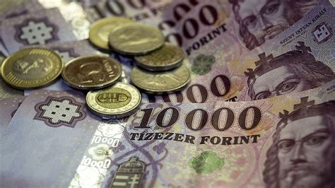 Az első decemberi utalásra hó elején kerül sor, ahogy más hónapokban is történik. ELŐBB JÖN A CSALÁDI PÓTLÉK!!! HÚSVÉT ELŐTT MINDENKI ...