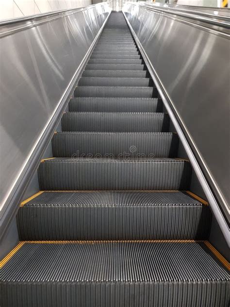 Modern Escalator And Staircase Stock Image Image Of Mode Diminishing