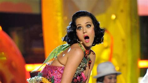 Katy Perrys Performance Photos