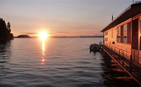 Lac Seul Floating Lodges Sunset Country Ontario Canada