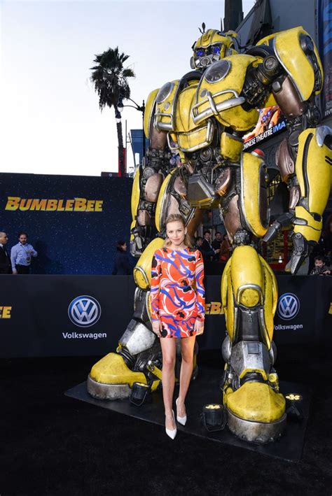 Gracie Dzienny At Bumblebee Premiere In Hollywood 1209