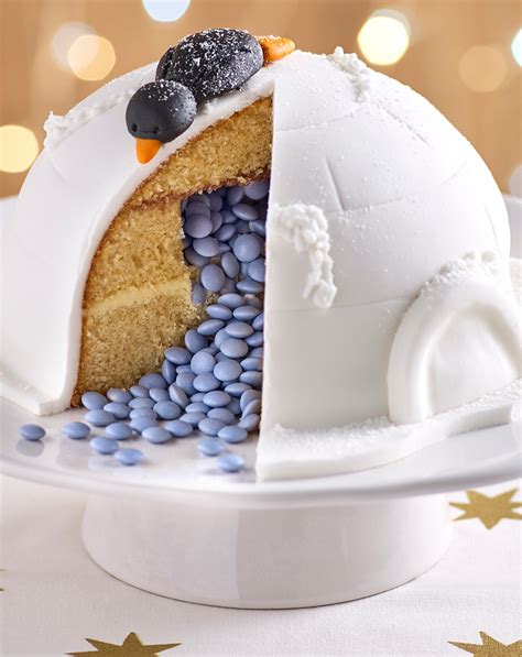 Contact good housekeeping on messenger. Stunning hidden centre cakes perfect for the Christmas table centrepiece (With images ...