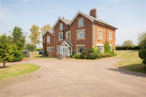 Hertfordshire Property The Stunning 8 Bed Manor House That Was Once