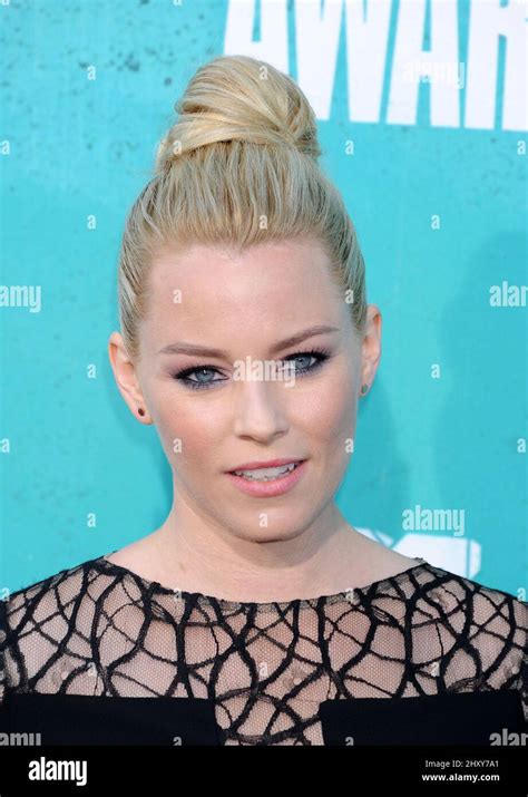 Elizabeth Banks During The 2012 Mtv Movie Awards Held At The Gibson