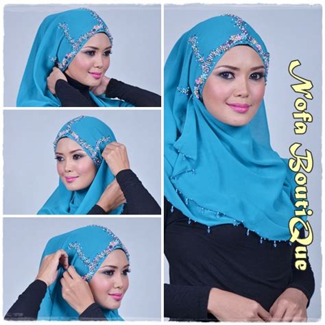 Antara gaya termudah untuk memakai tudung bawal adalah dengan melipat dua tudung bawal itu. Cara Memakai Tudung Halfmoon - Cara Pakai Tudung Bawal ...