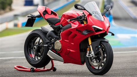 Ducati Panigale V S The Best Performing Panigales Yet Youtube