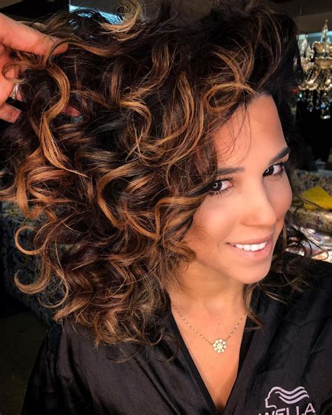 Thinking about getting some curly hair highlights? 60 Looks with Caramel Highlights on Brown and Dark Brown ...