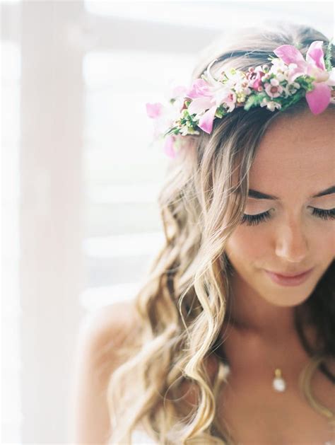 Loose Curls Paired With A Traditional Hawaiian Bridal Crown Called A