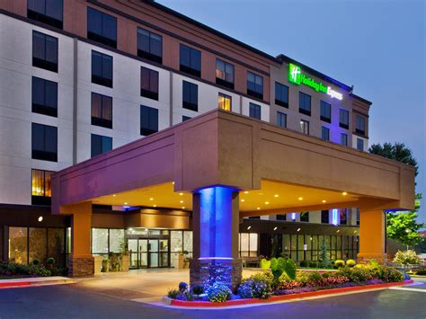 Holiday Inn Express Atlanta Galleria Ballpark Area Hotel In Smyrna