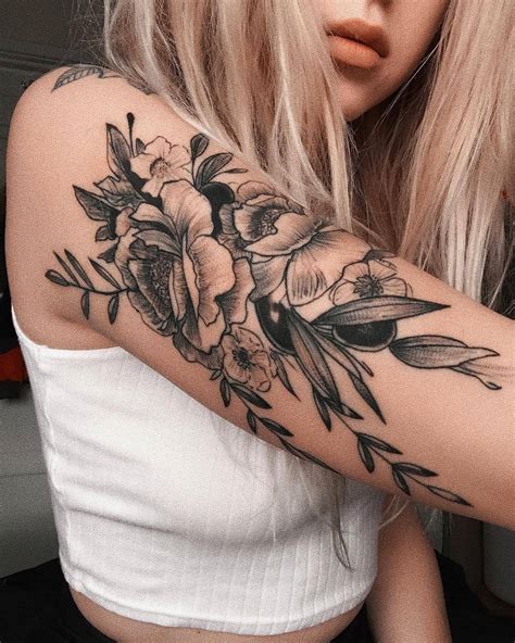 Introducir 51 Imagen Tatuajes En El Brazo De Rosas Para Mujer Vn