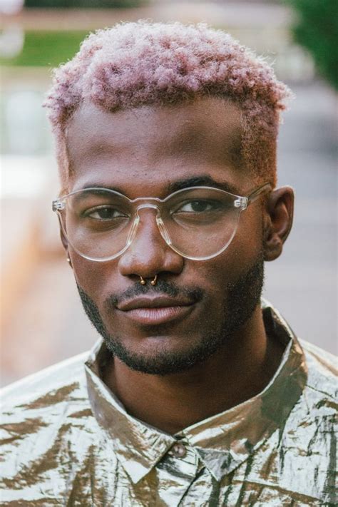 Whether you choose a warm tone or platinum blonde, the lightness next to dark skin. Men's Afro Hairstyles - Best Afro Hair Ideas and Styles