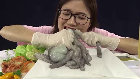 ASMR MUKBANG 2KGRaw Octopus Eatingsound Mukbang Realsound YouTube
