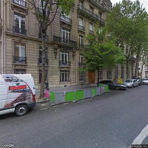 It is situated in the 16th arrondissement. Vente de parking - Paris - Porte Dauphine