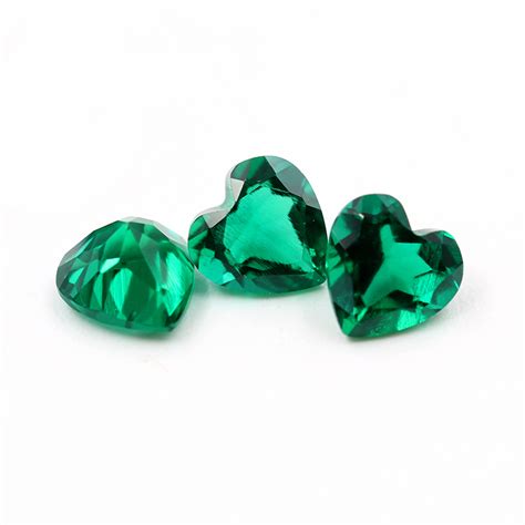 Heart Shape Emerald Green Loose Gemstones Hydrothermal Gown Emerald For