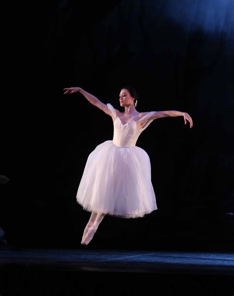 Rachael Walsh As Giselle In Queensland Ballet S Giselle Photographer David Kelly Ballet Giselle