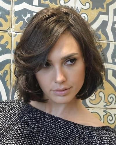 13 Stunning Gal Gadot Hair Ideas You Can Try
