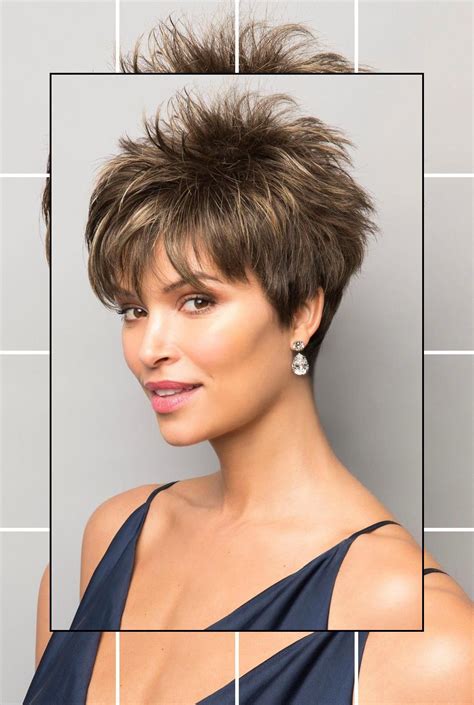 15 Short Hairstyles For Oval Faces Hairstyles Street