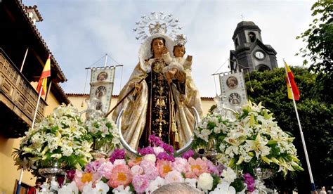 ¡oh si todos os conocieran, señora y madre mía, si todos os amaran como vos merecéis! Apuntes históricos de las Fiestas de la Virgen del Carmen