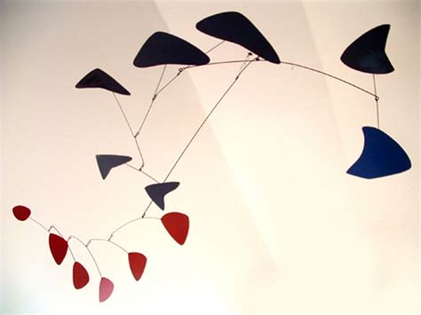 Calders Mobiles On The Small Scale Alexander Calder Mobile Art