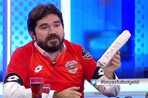 Güneş gazetesi yazarı rasim ozan kütahyalı, türk edebiyatının önde gelen isimlerinden adalet ağaoğlu'nun ölümünün ardından en içten ve sahici yazıyı cansu çamlıbel'in kaleme aldığını. Rasim Ozan Kütahyalı pahalıya patladı, Beyaz TV'ye şok ceza
