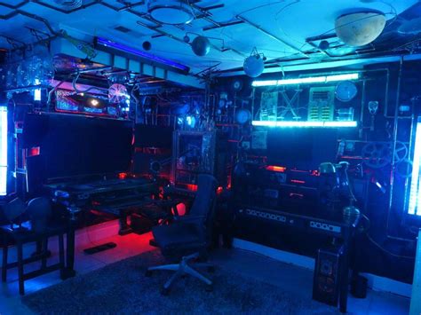 If you want the best possible setups, you might even want to talk to an experienced interior designer. Top 28 Video Gaming Setup Room Ideas - TheHomeRoute