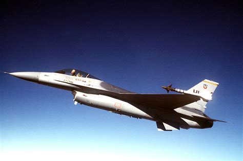 An Air To Air Left Side View Of An F 16 Fighting Falcon Aircraft