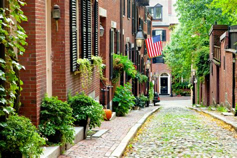 Your Ultimate Guide To Getting Around In Historical Boston Miles Away