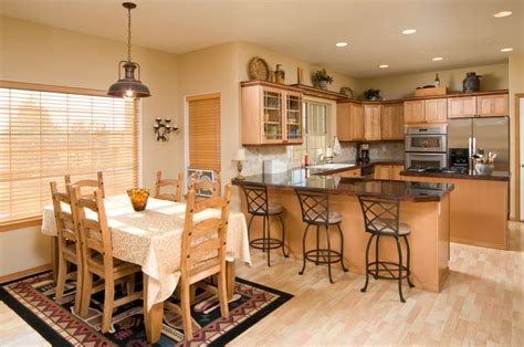 Combining Your Kitchen And Dining Room