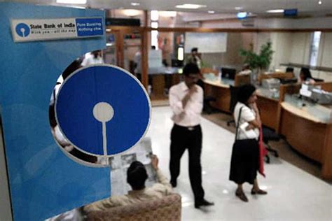 Sbi Collects Whopping Rs 1771 Crore In Below Minimum Balance Penalty