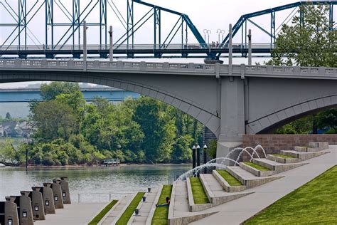 Chattanooga Riverfront Riverfront Park Near The Aquarium W Flickr