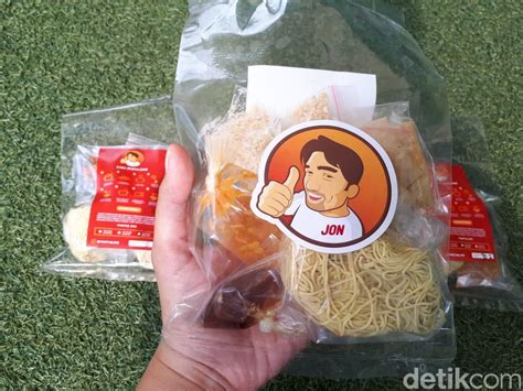 Kelezatan aneka ayam bakar tersebut tak lepas dari pengaruh dalam paduan dan racikan resep. Mantab Jon: Praktis! Paket Mie Ayam Rp 25 Ribu Racikan ...