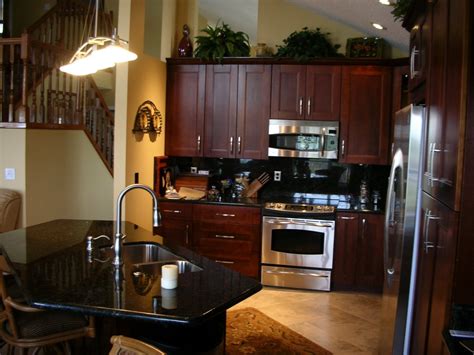 To confuse matters more, wood stains take on different colors when applied to different types of woods. Buy Cherry Shaker Kitchen Cabinets from GEC Cabinet Depot