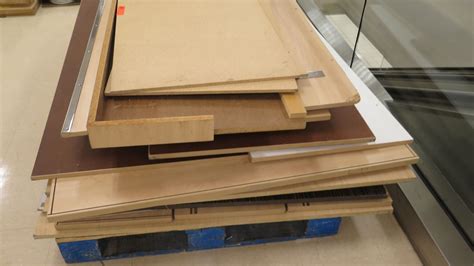 Pallet Misc Wood And Pressboard Pieces Misc Sizes 76l 71l 62l 50