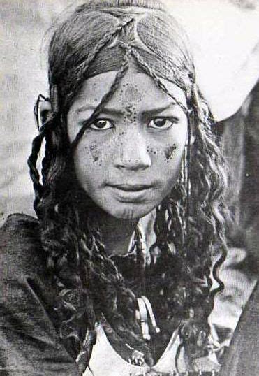 Africa Young Tuareg Girl Niger Scanned Postcard