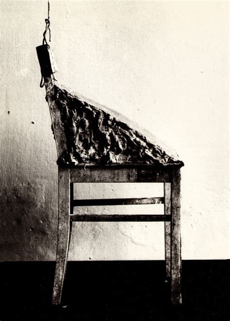 Einen namen hatten sie schon: Stuhl mit Fett - 1963 (Foto: Eva Beuys) - Edition Staeck