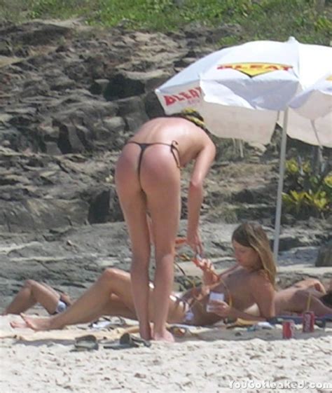 Charlize Theron Topless On A Beach The Fappening Leaked Photos
