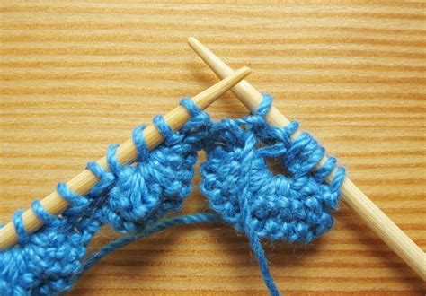 The finished length of the edge is up to you and the knitting product you are adorning it with. Scalloped Knitting Edge Stitch - How Did You Make This ...