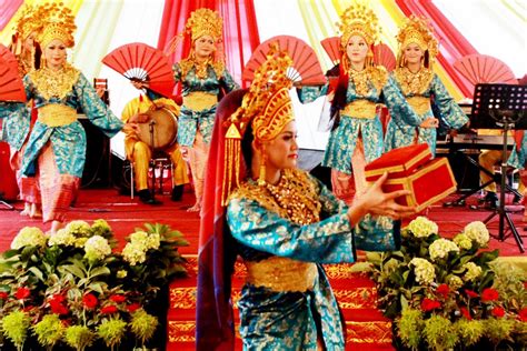 6 Tarian Adat Riau Perpaduan Budaya Melayu Tak Terlihat