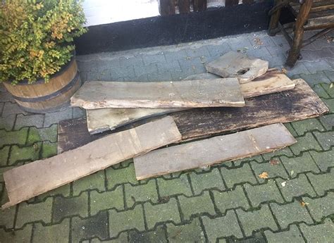 Für das selber machen sollten zuerst funktionale aspekte bedacht werden. Couchtisch selber bauen aus Bohlen | DIY Couchtisch ...