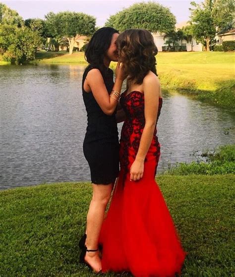 Lesbian Prom Tumblr Prom Picture Poses Prom Couples Cute Lesbian Couples
