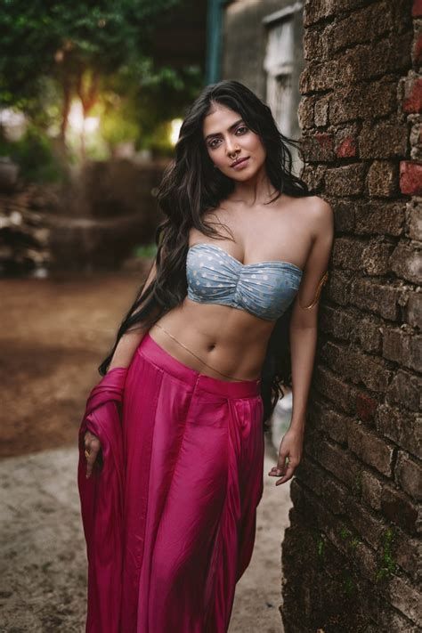 Actress Malavika Mohanan Hot Sexy Navel And Cleavage Show In Apsara Dress Photoshoot Stills