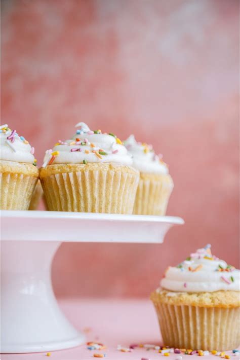 Easy Vanilla Cupcake Recipe From Scratch