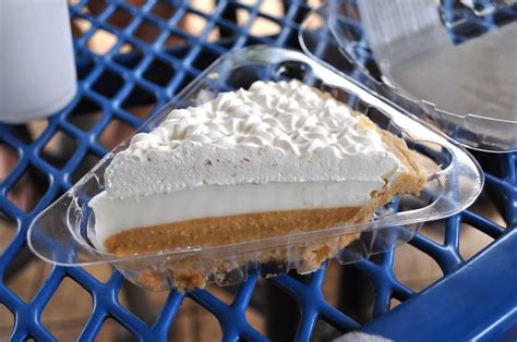 Chocolate haupia pie is a classic hawaii favorite originated by ted's bakery on oahu's north shore made with a buttery macadamia nut shortbread crust, a layer of haupia (hawaiian coconut pudding) and topped with a layer of chocolate haupia pudding. Haupia (Hawaiian Coconut Pudding) - Onolicious Hawaiʻi