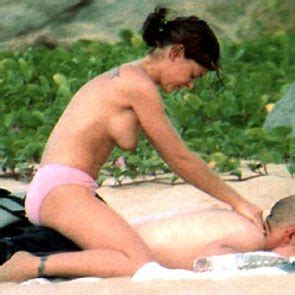 Alyssa Milano Nude Pussy And Tits On The Beach Scandal Planet