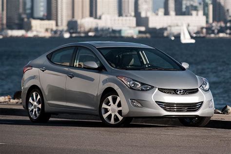 The official epa hyundai elantra gas mileage estimates were measured in the conditions close to ideal so you can come up with different mpg range depending on the personal driving habits and road. 2012 Hyundai Elantra Specs, Price, MPG & Reviews | Cars.com