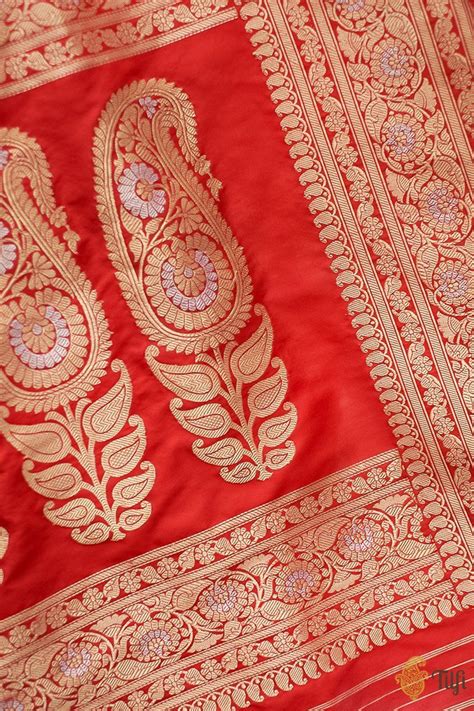 Red Pure Katan Silk Kadwa Banarasi Handloom Saree Handloom Saree